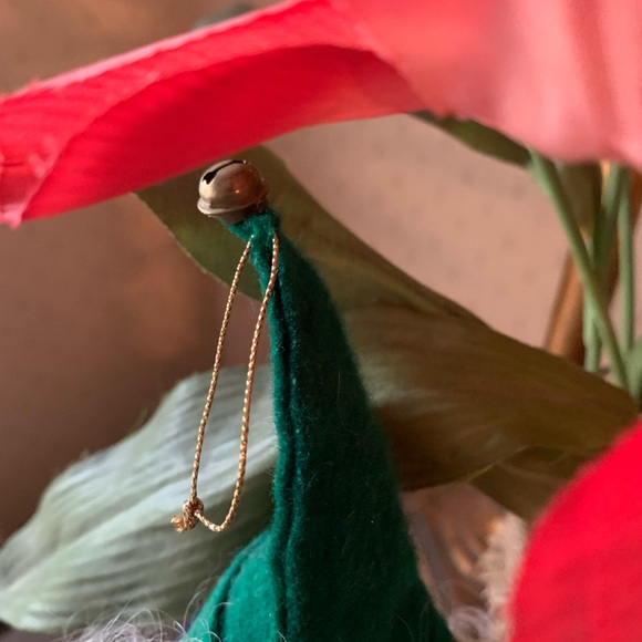 VINTAGE. RED Santa knee hugger elf. Made in Japan, has a hanger for ornament use - Picture 7 of 8